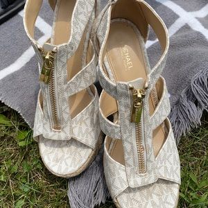 MICHAEL Michael Kors wedges